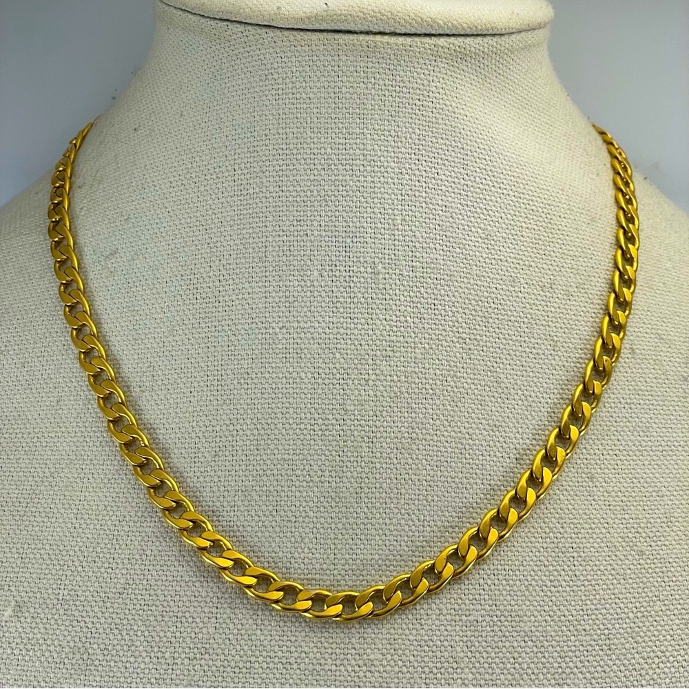 Vintage Avon Gold Tone Cuban Chain Link Necklace, 19” Unisex Timeless Classic